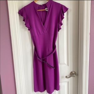 Flutter sleeve belted back zip dress